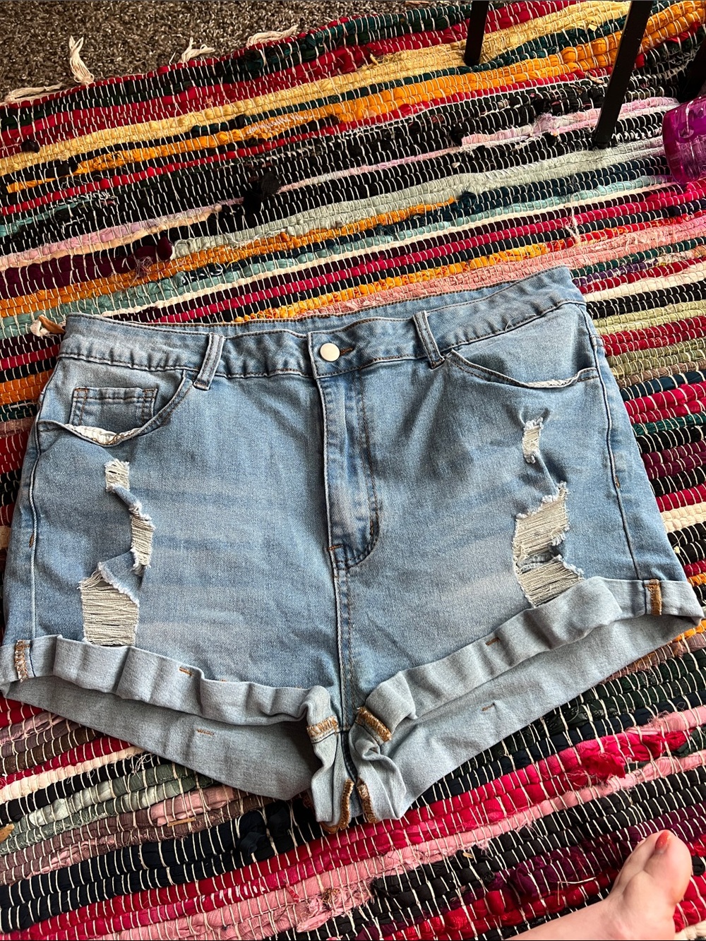 SHEIN Light Blue Distressed Rolled Hem Denim Shorts